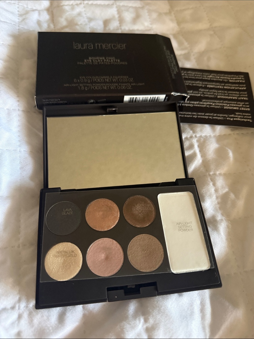 laura mercier Neutral Eyeshadow Palette with Setting Powder
